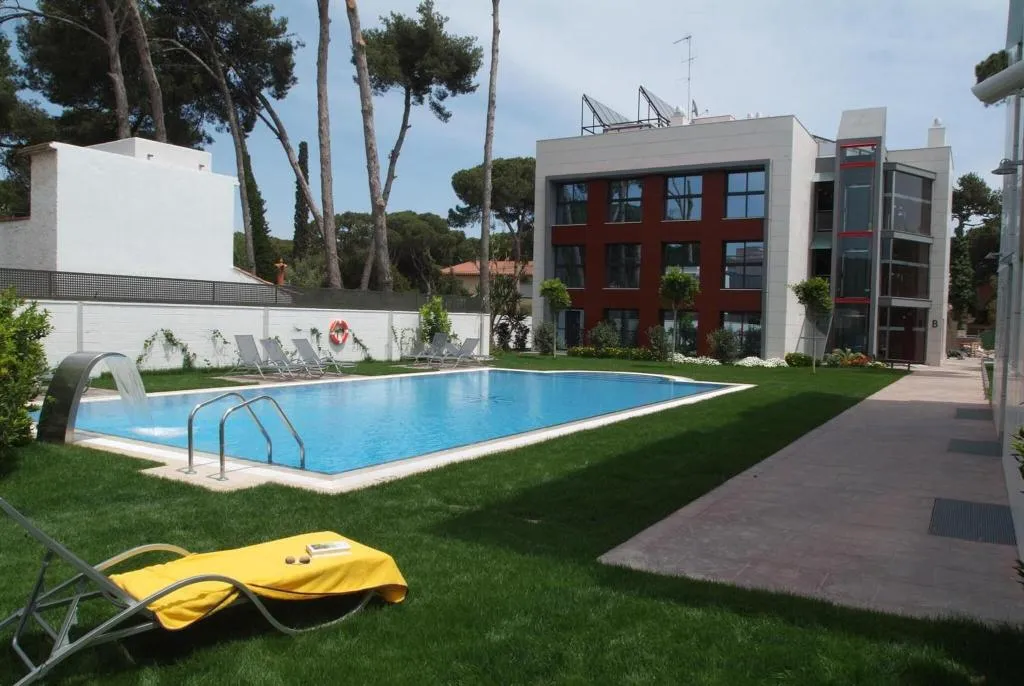 Pool, Royal Marina Gardens, Barcelona