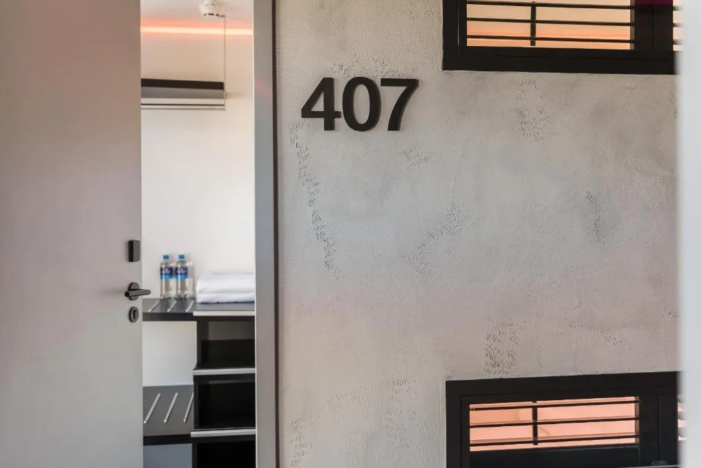 Cabin WITH SHARED BATHROOM WITH VIEWS Room, This Ho(s)tel, Amsterdam
