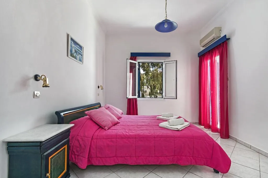 Room, Hotel Eucalyptus, Santorini