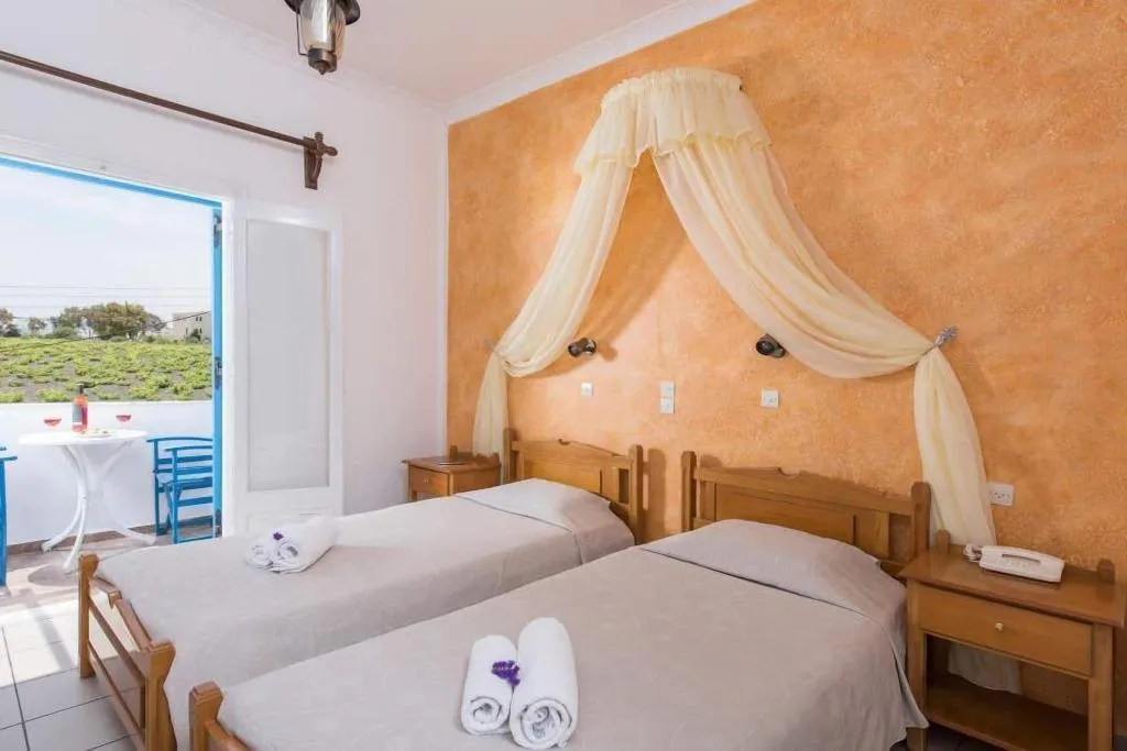 Room, Hotel Olympia, Santorini