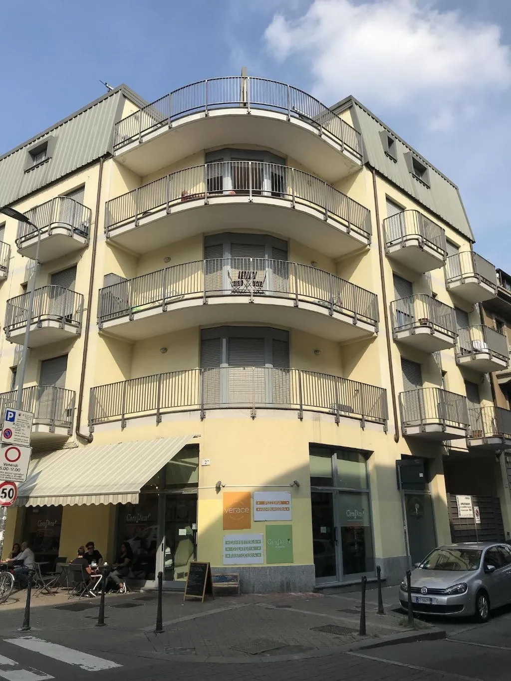 General view, Red Line Room Division, Milan