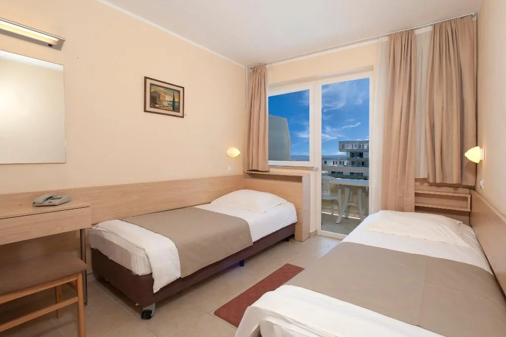 TWIN SIDE SEA VIEW WITH BALCONY Room, Hotel Delfin Plava Laguna, Istria