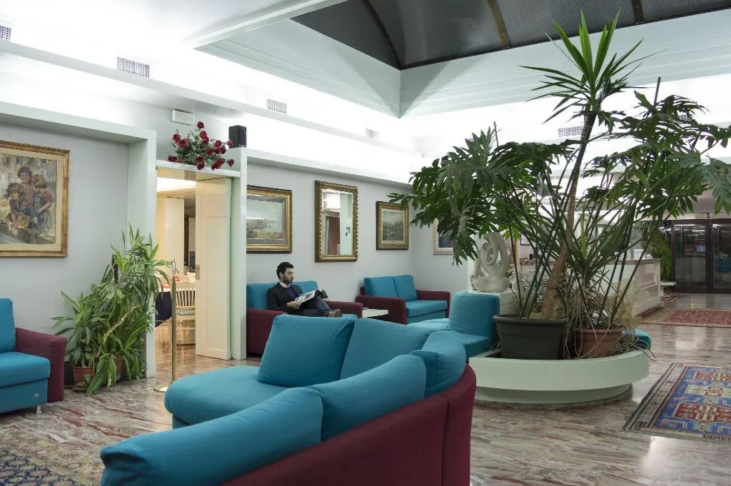 Lobby, Alexander, Venice