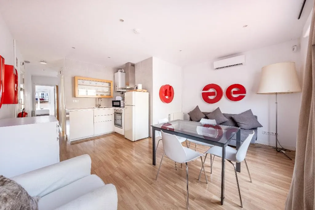 APARTMENT PENTHOUSE Room, Ainb Barcelona Sants Apartments, Barcelona