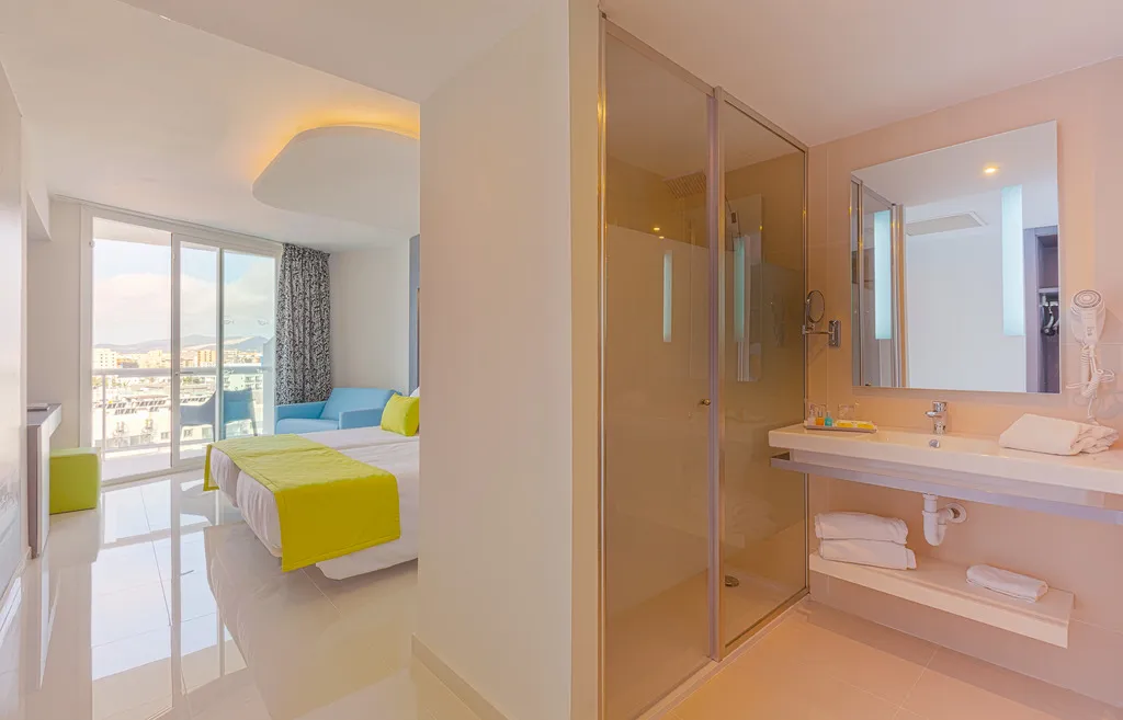 DOUBLE WITH TERRACE Room, Sirenis Hotel Tres Carabelas & SPA, Ibiza