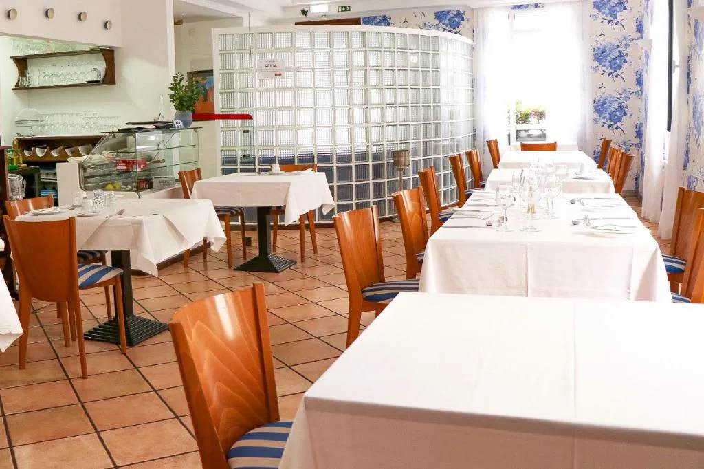 Restaurant, Residencial Amparo, Madeira