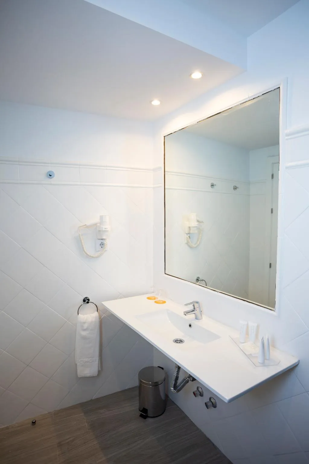 Room, Basic Hotel Sevilla Catedral, Seville