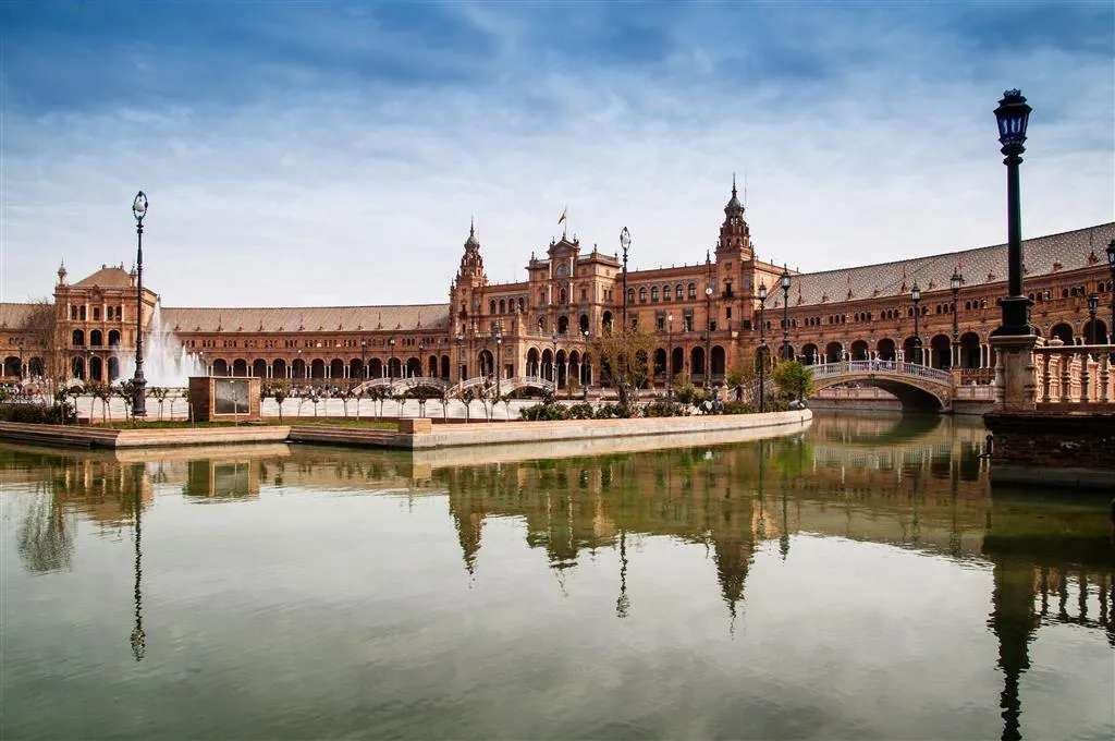 General view, Alfonso XIII, Seville