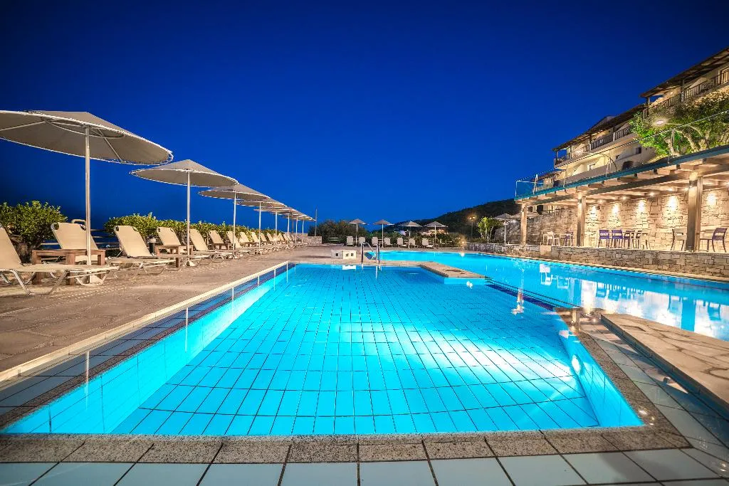 Pool, Forest Park, Crete