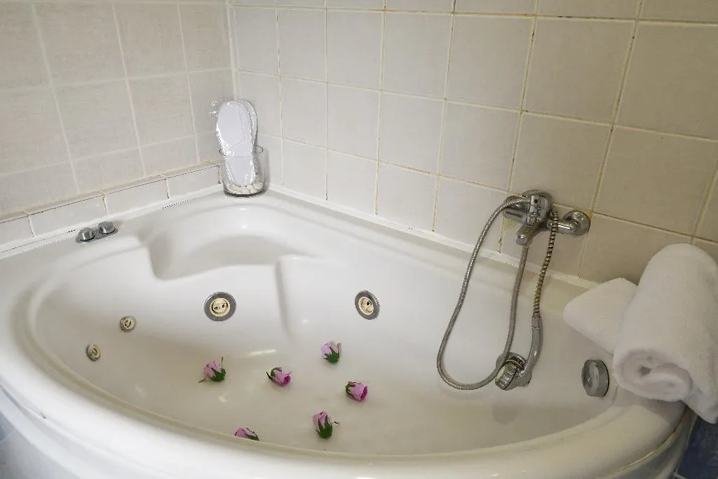APARTMENT CAPACITY 6 TWO BEDROOMS Room, Four Seasons (SKG), Halkidiki
