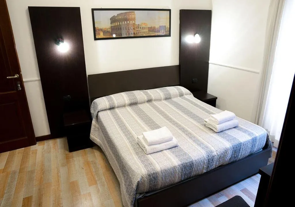 Room, Few Steps From Colosseum, Naples