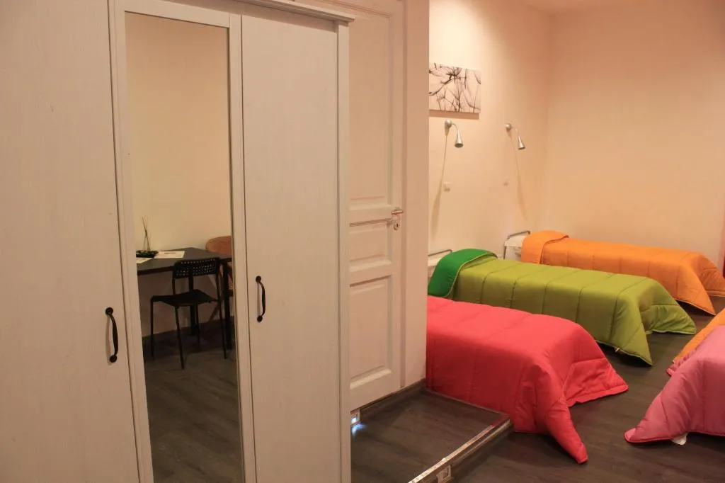 Room, The Roma House, Naples