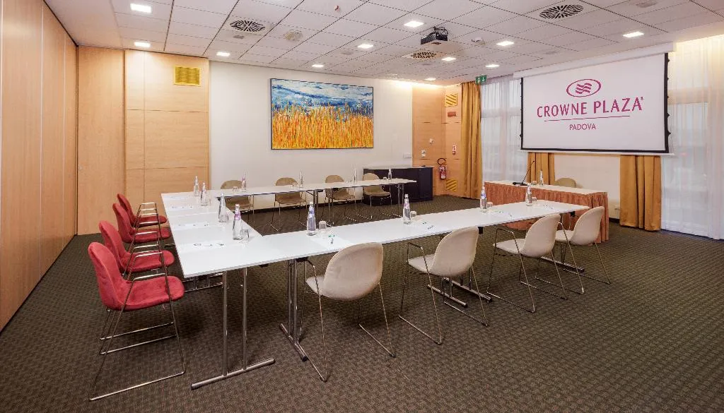 Conferences, Crowne Plaza Padova, Venice