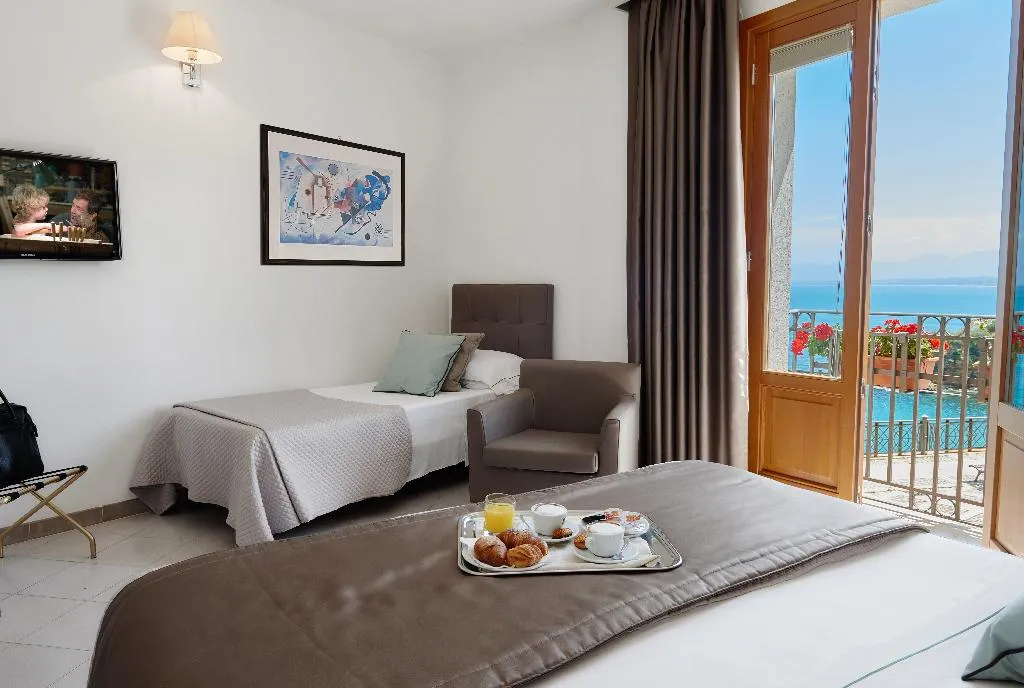 TRIPLE SUPERIOR SEA VIEW Room, Al Madarig, Palermo