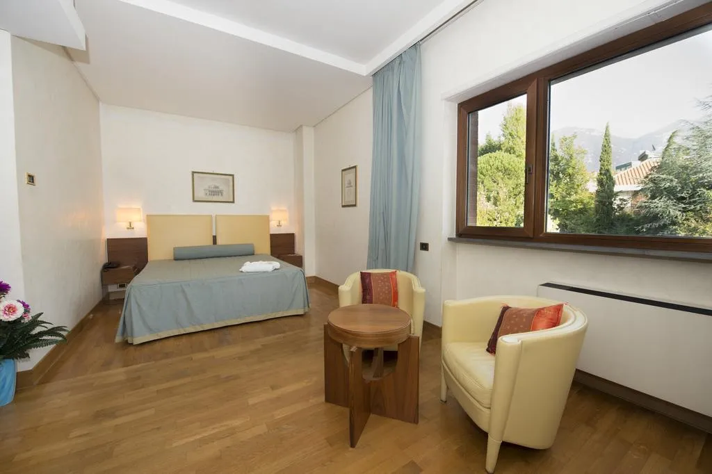 Double or Twin STANDARD Room, Solofra Palace, Naples
