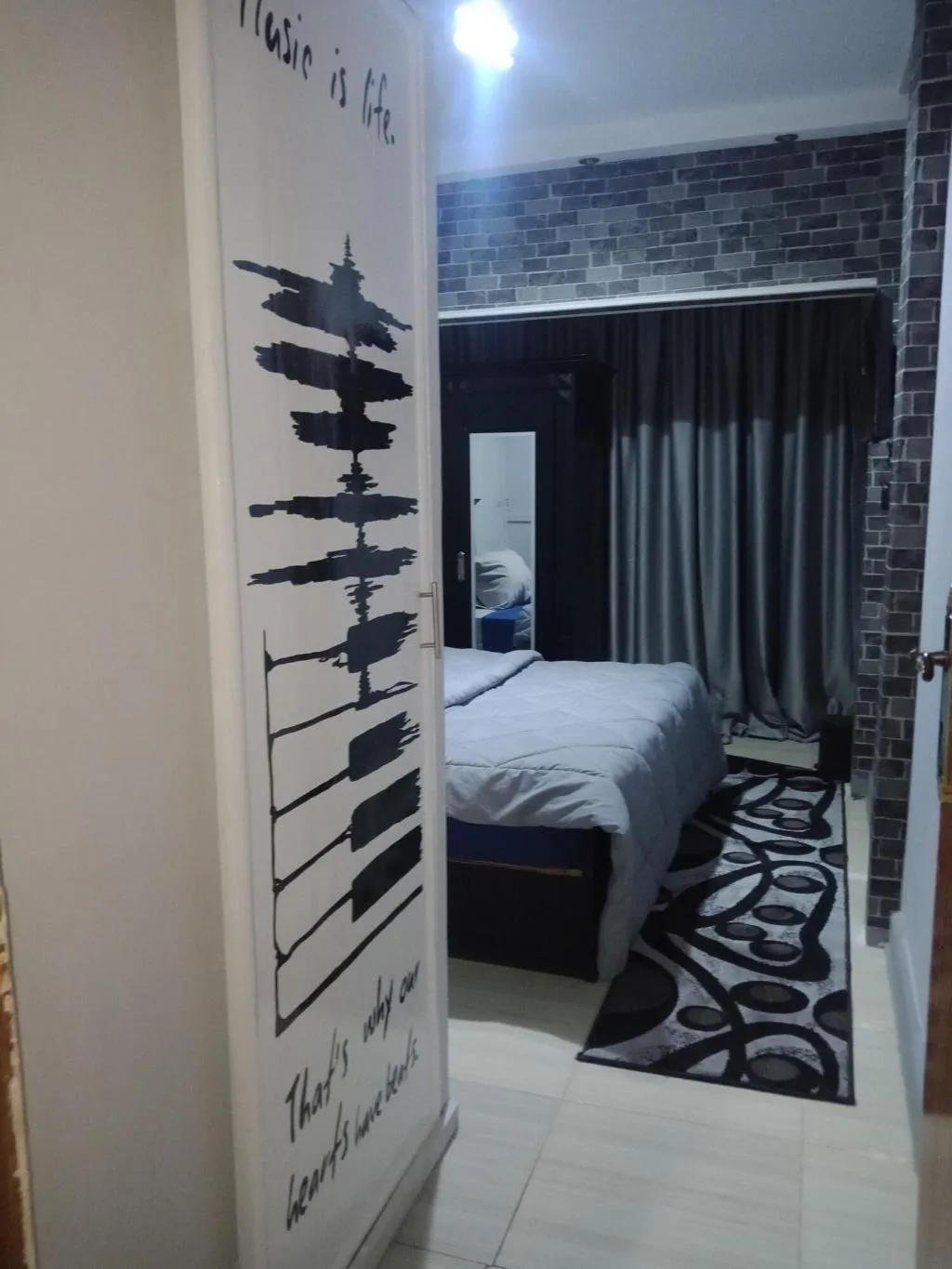Room, Isis Hotel, Cairo