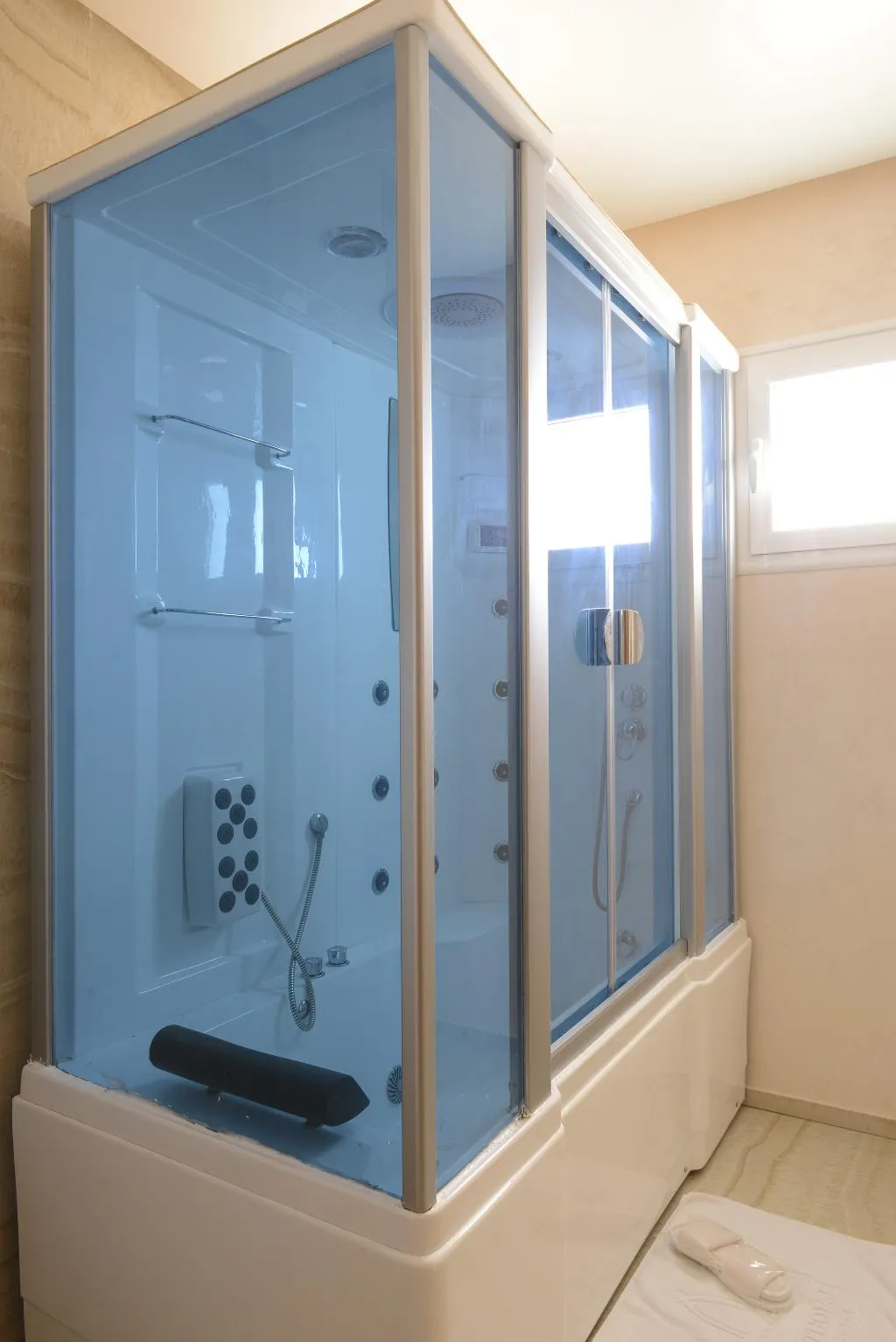 SUITE DELUXE CAPACITY 2 Room, The Penthouse Suites, Tunisia