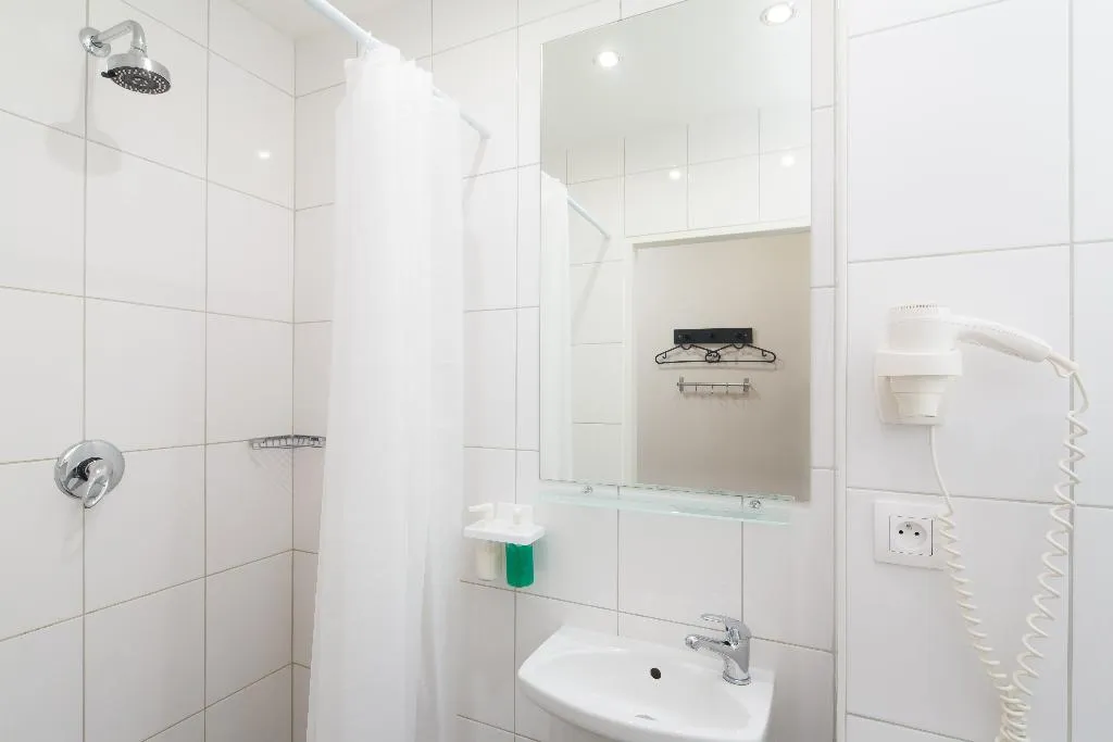 TWIN BASIC Room, Minimino Hotel Prague, Prague