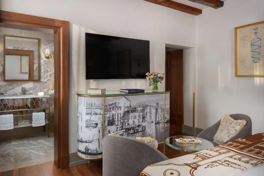 Double or Twin CLASSIC Room, Hotel Gabrielli Venezia - Starhotels Collezione, Venice