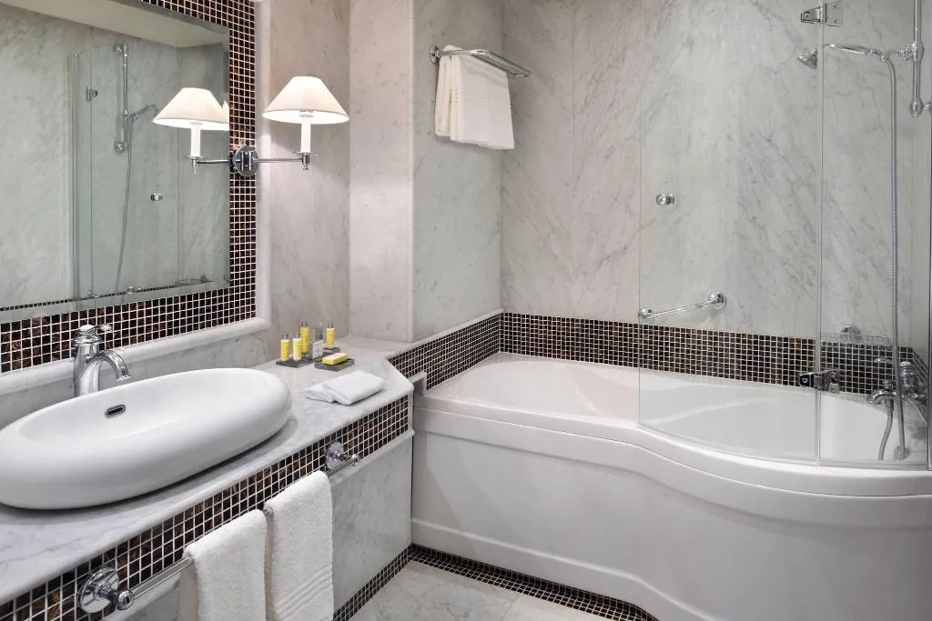 DOUBLE DELUXE POOL VIEW Room, Fes Marriott Hotel Jnan Palace, Fez