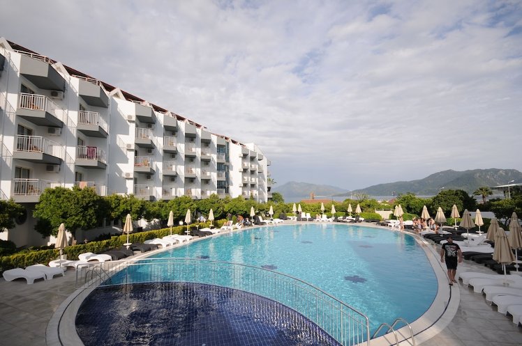 Caprice Beach Hotel instead of Luna Beach Deluxe Hotel, Dalaman