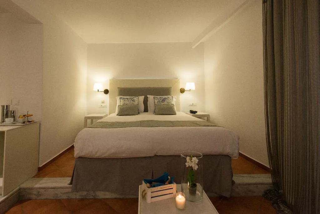 Room, Knossos Beach Bungalows & Suites, Crete
