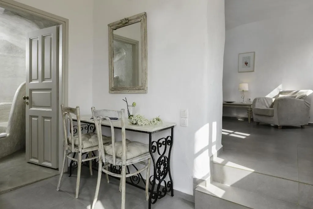 Room, Oia Mare Villas, Santorini
