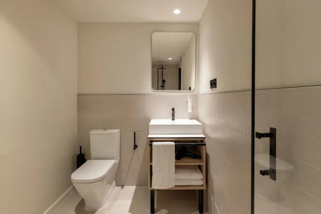 APARTMENT WITH TERRACE Room, Libere Barcelona Sant Antoni, Barcelona