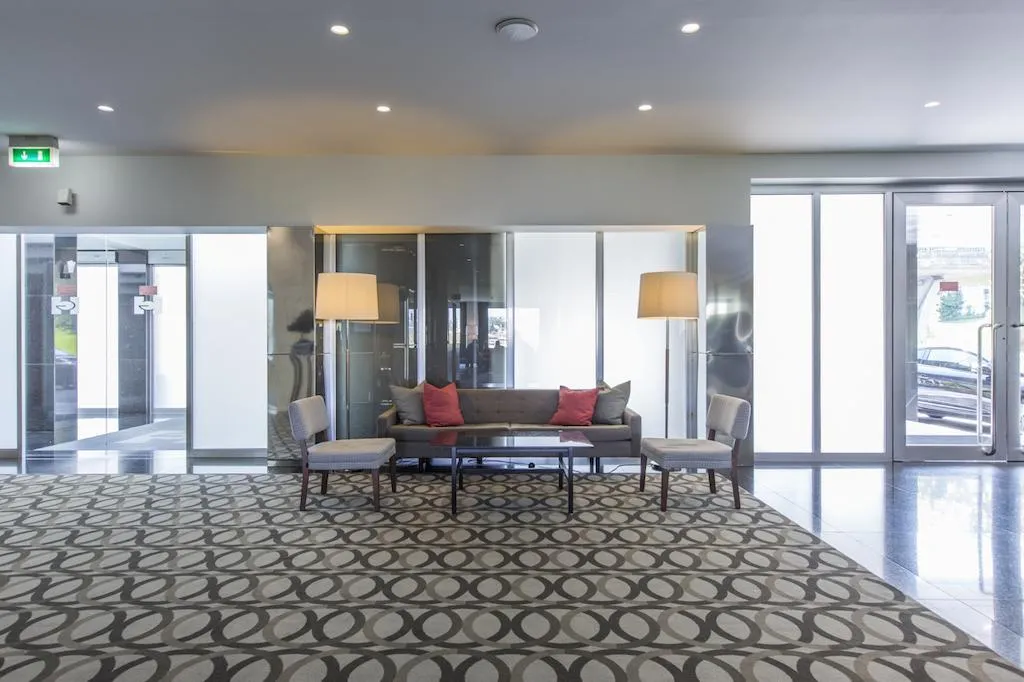 Lobby, Guimaraes, Porto