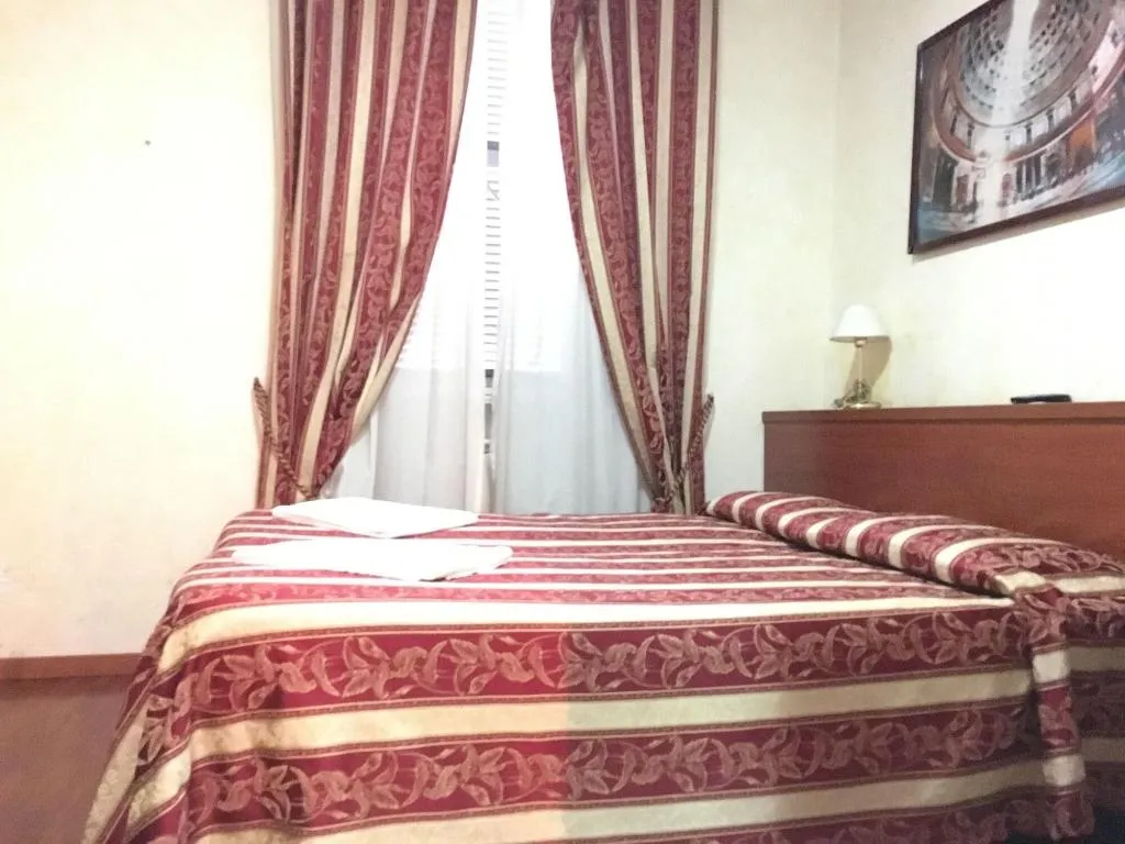 Room, Lam Guest House, Naples