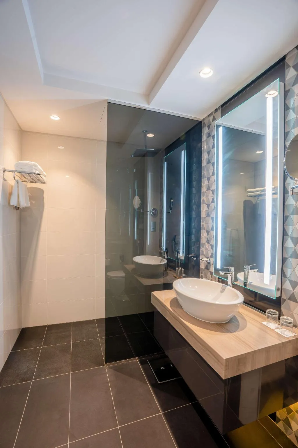 JUNIOR SUITE STANDARD Room, Radisson Dubai Damac Hills, Dubai