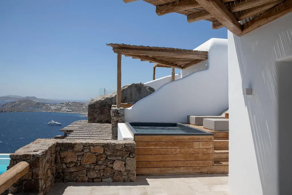 SUITE KING BED WITH JACUZZI Room, Alissachni Mykonos, Mykonos