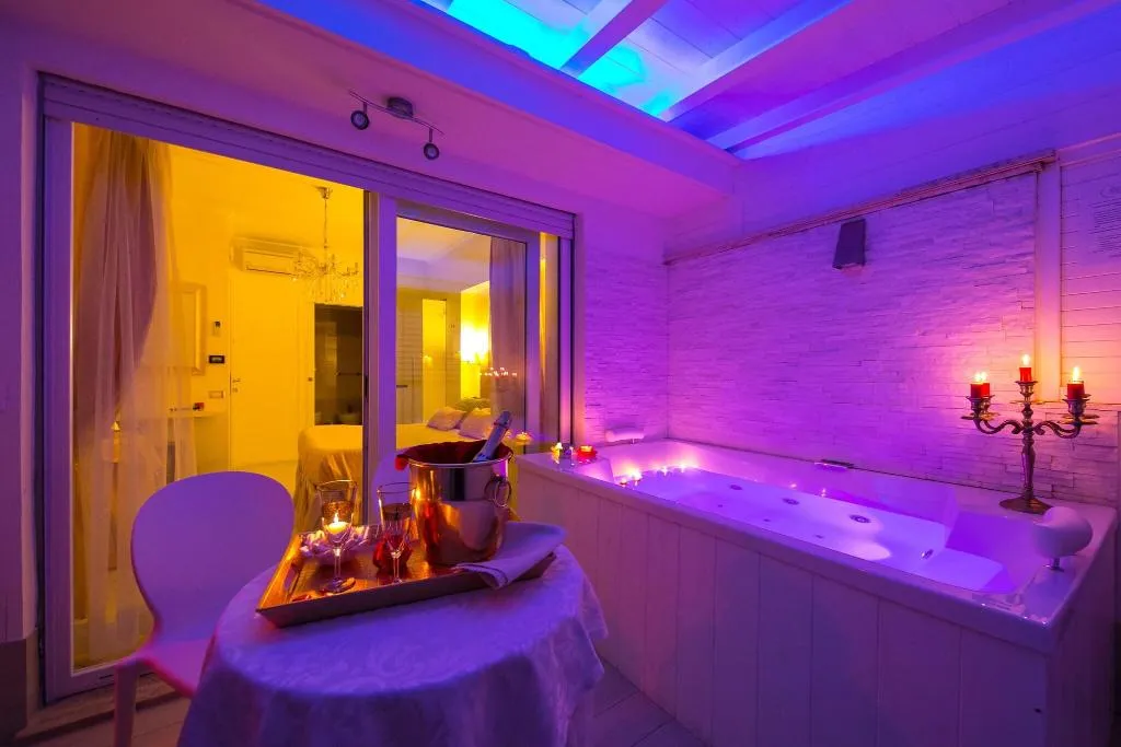 Room, Suites Roma Tiburtina, Rome