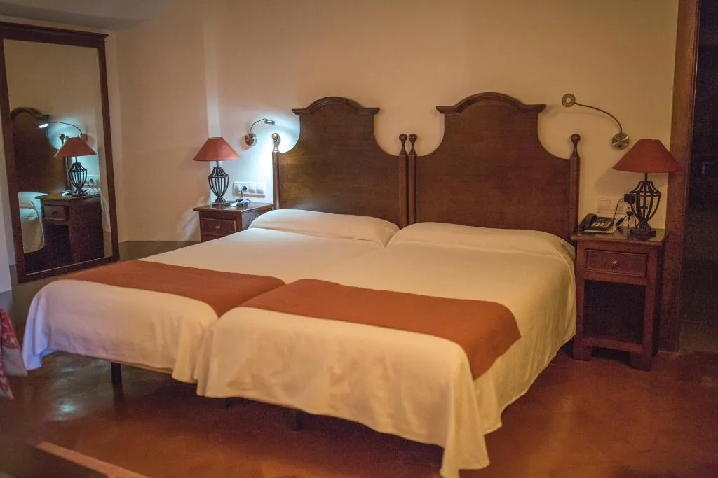 JUNIOR SUITE STANDARD Room, Hotel Convento La Magdalena, Andalucia