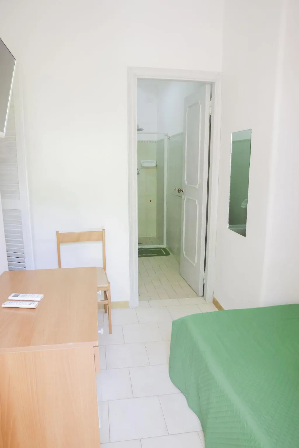 SINGLE STANDARD Room, Cesotta, Naples