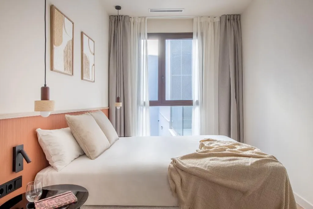 APARTMENT ONE BEDROOM WITH TERRACE Room, Libere Seville Plaza Nueva, Seville