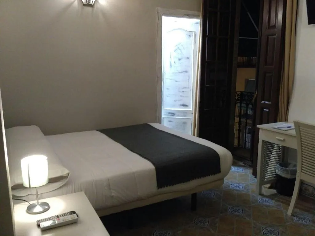 Room, CSE Casa Catedral, Seville