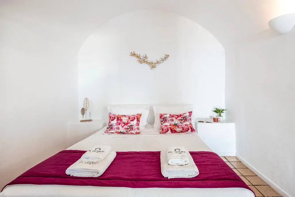 SUITE WITH JACUZZI Room, El Verano Collection Santorini, Santorini