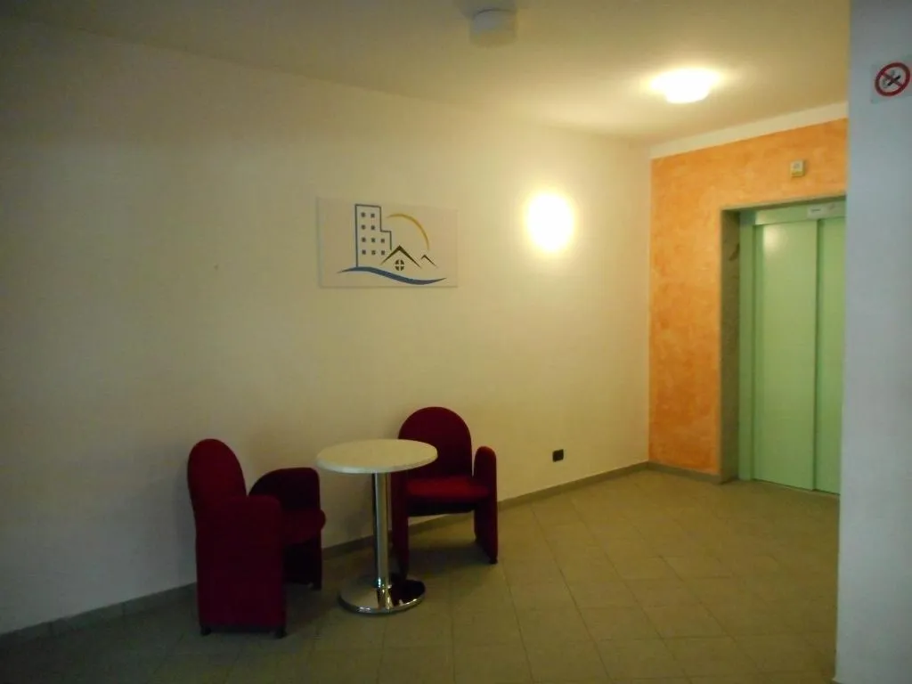 Lobby, Casalpina Don Barra, Milan