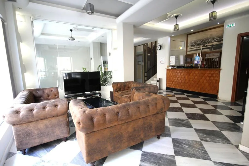 Lobby, Mirabello, Crete