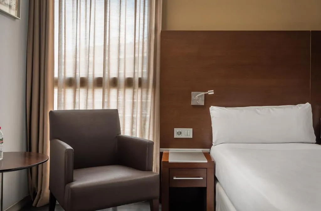 DOUBLE STANDARD Room, Madanis Hotel, Barcelona