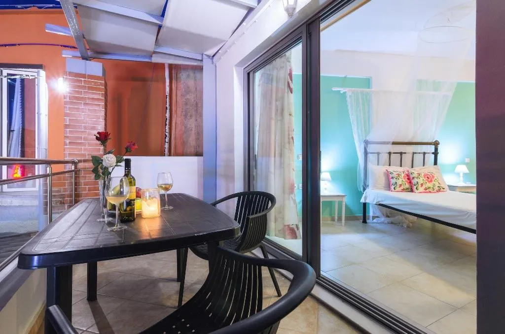 Room, Mouria Studios & Apartments, Zante
