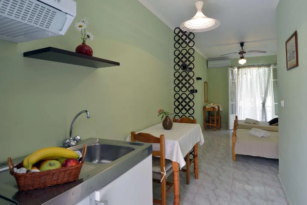 STUDIO STANDARD Room, Damaskis Studios, Corfu