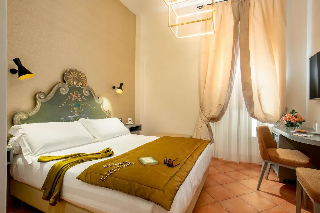 Room, Mozart, Rome