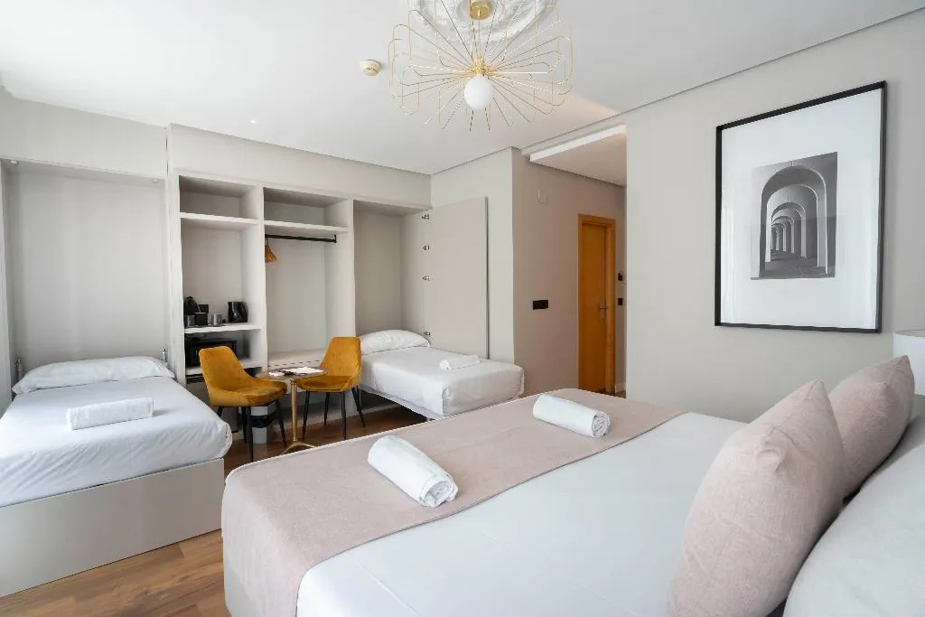 FAMILY ROOM STANDARD Room, YOU & CO. J. Botánico Boutique, Valencia