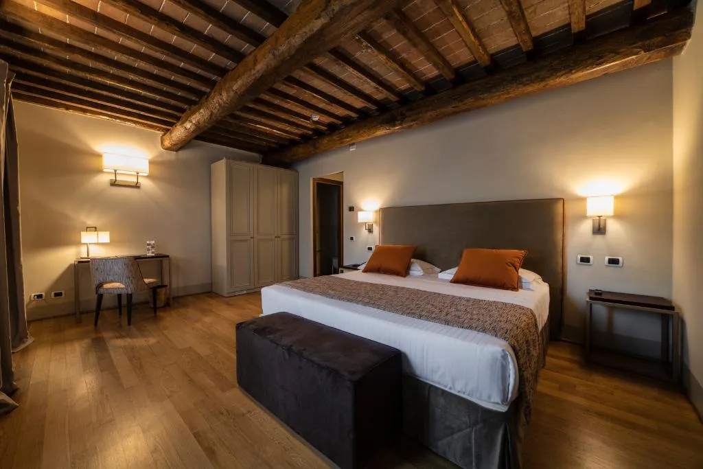 TRIPLE STANDARD Room, Relais Della Rovere, Florence