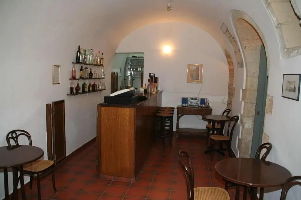 Lobby, Vecchio, Crete
