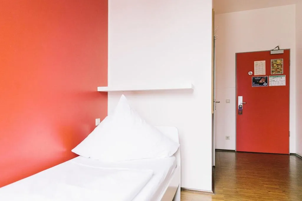 Room, St Christopher's Berlin Mitte, Berlin