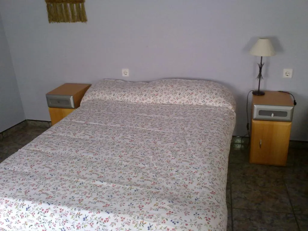 FAMILY ROOM CAPACITY 5 Room, Hostal Porta De Nuria, Barcelona