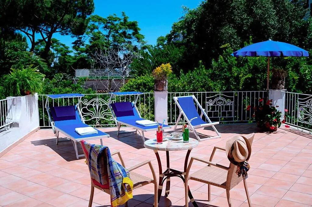 Terrace, Terme Floridiana, Naples